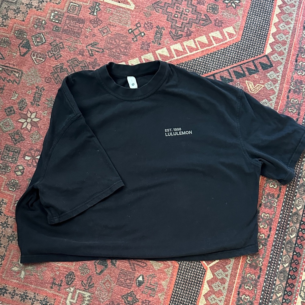 lululemon athletica Black Short Sleeve Tee
